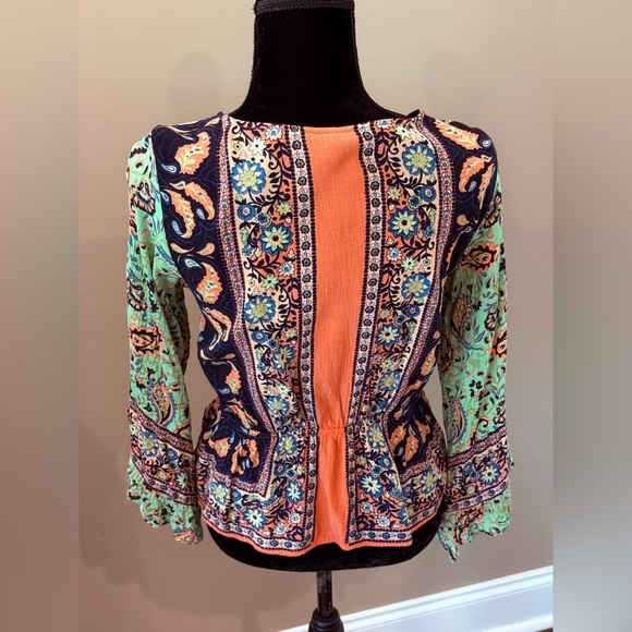 Women’s FREE PEOPLE Rosalie bell sleeve faux wrap top in slate combo. Size Med - Picture 7 of 7